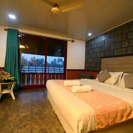 Alappuzha Green Palace Ayurveda Resort, Alleppey מראה חיצוני תמונה