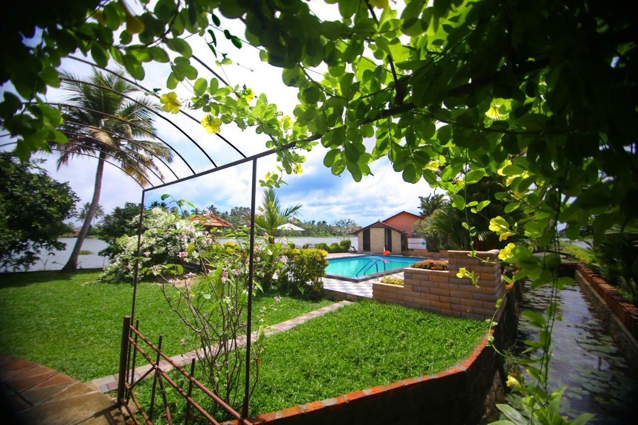 Alappuzha Green Palace Ayurveda Resort, Alleppey מראה חיצוני תמונה