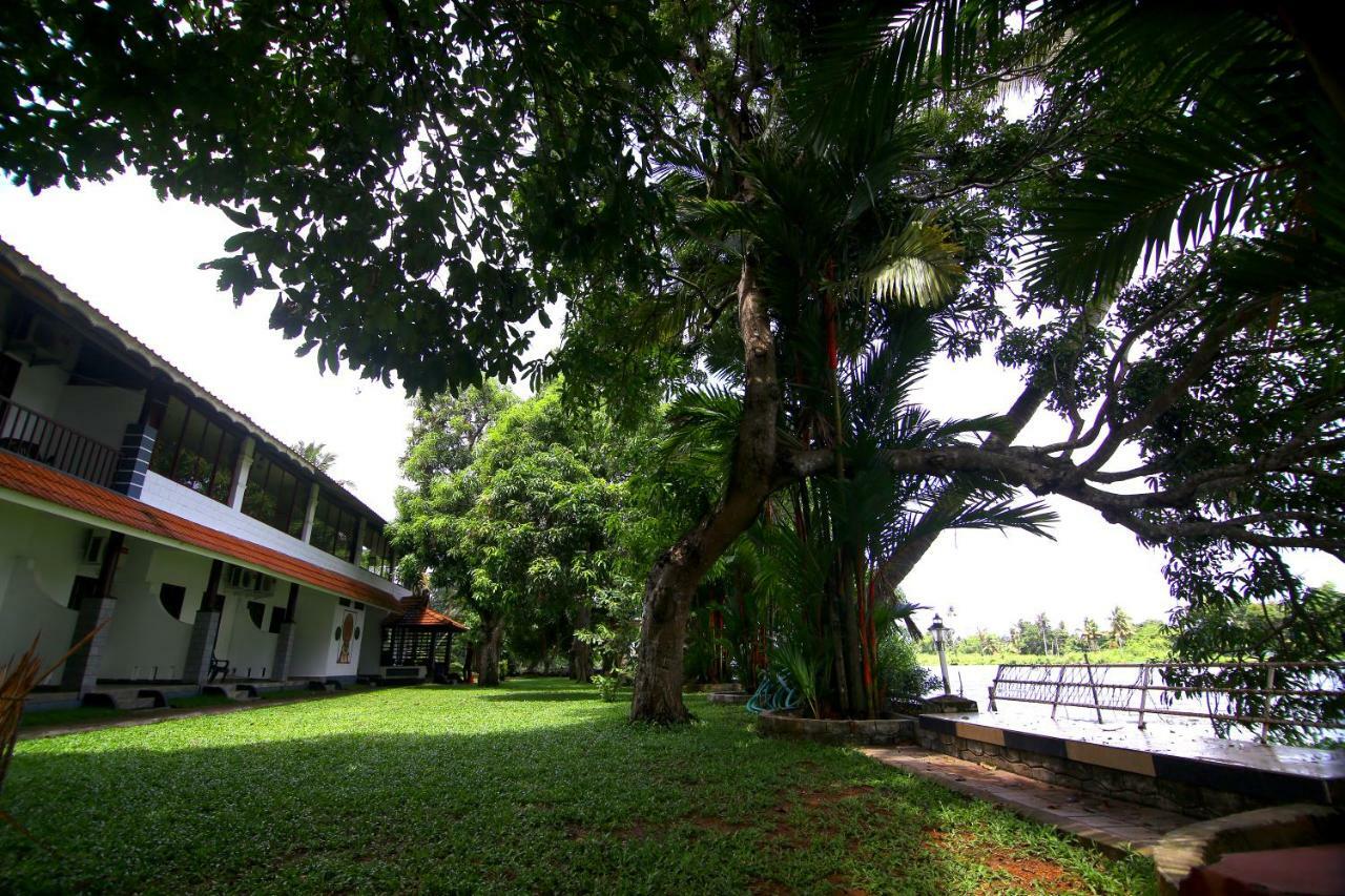 Alappuzha Green Palace Ayurveda Resort, Alleppey מראה חיצוני תמונה